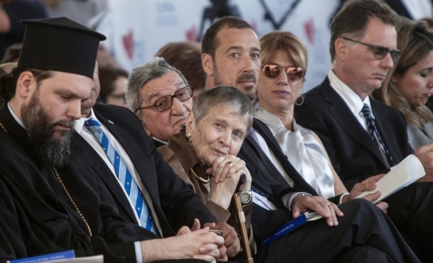 625_40E3EAE4-DCEE-F3C9-561B-3DFB21C85FAD